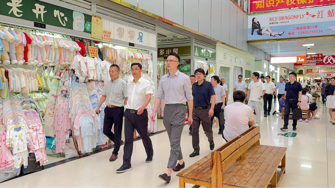 绷紧“清静弦”，把好“节前关”！拱墅戋戋向导莅临钱江商城开展节前清静生产检查